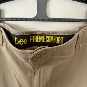 Men’s Khaki Pants -Lee Extreme Comfort- Size 38x32